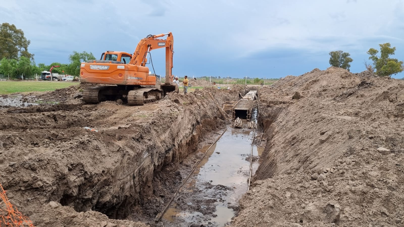 «Red M» Inicio de la obra: desagüe pluvial de 920 mts. de longitud ...